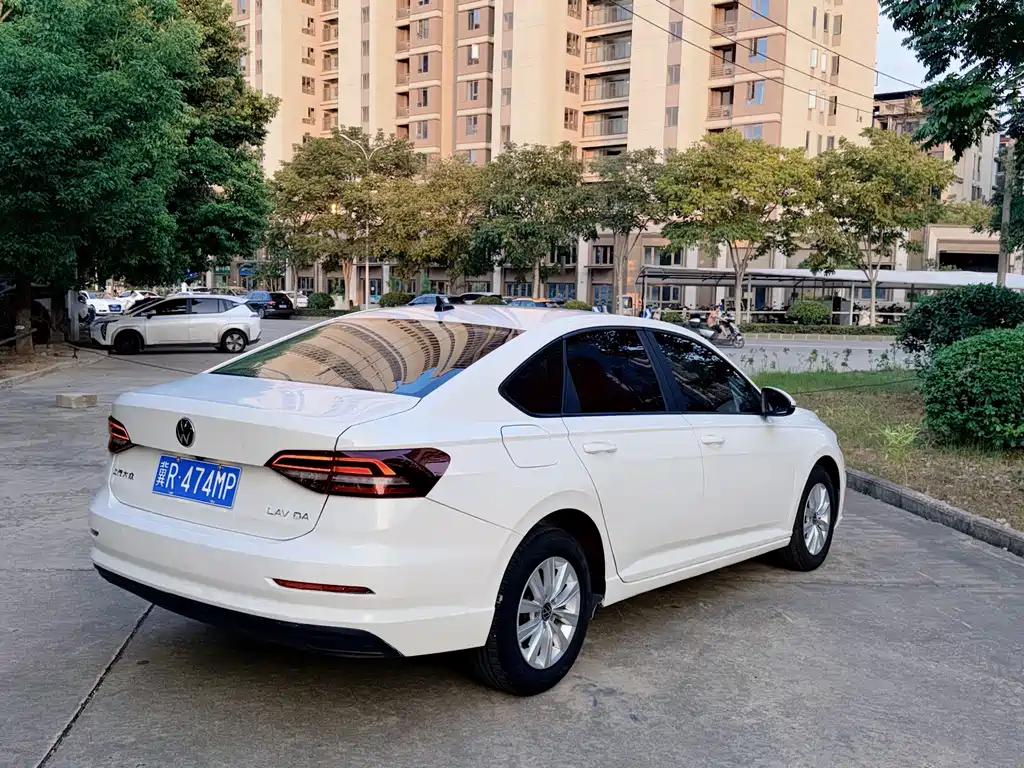 Volkswagen Lavida — миниатюра 6