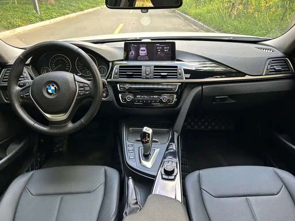 BMW 3 Series — миниатюра 11
