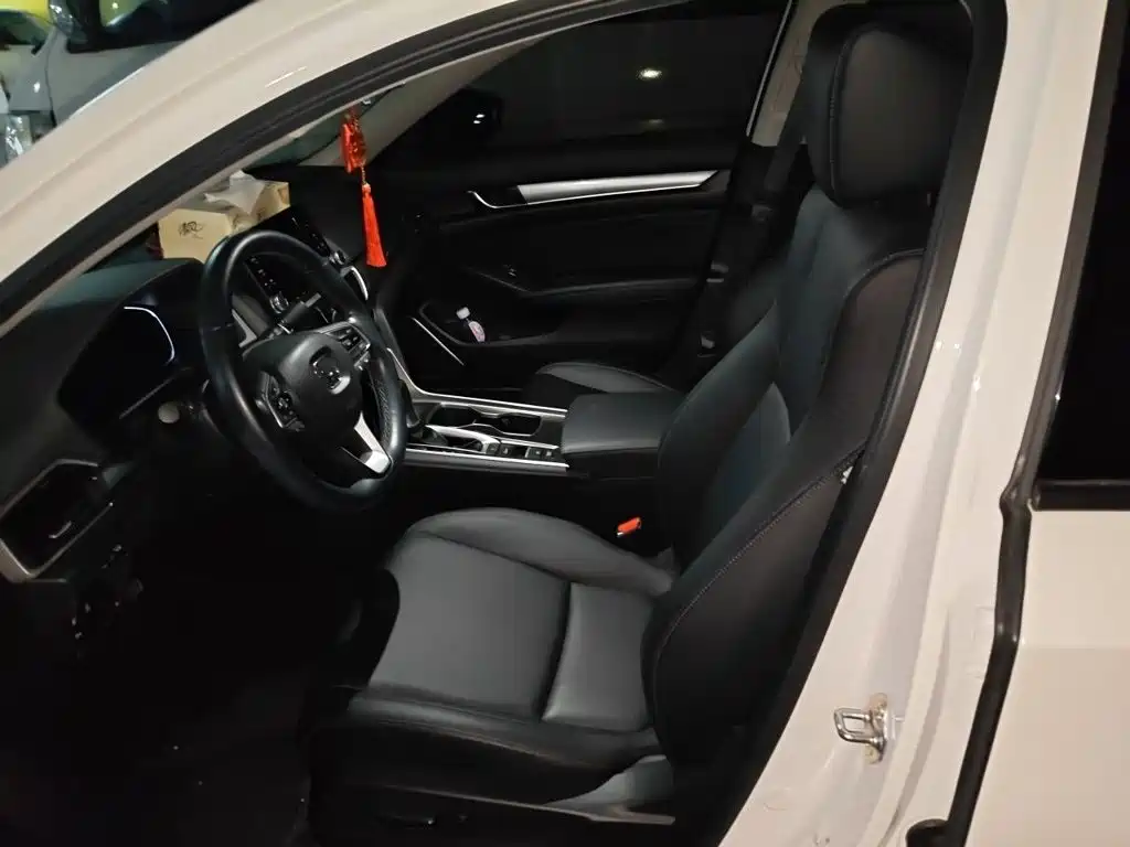 Honda Accord — миниатюра 8
