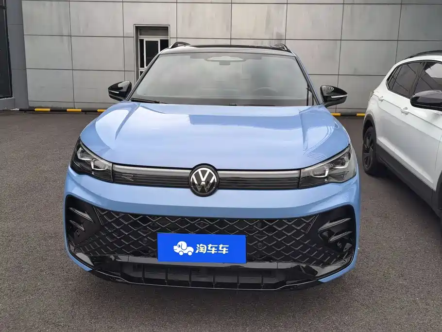 Volkswagen Tiguan L — миниатюра 2