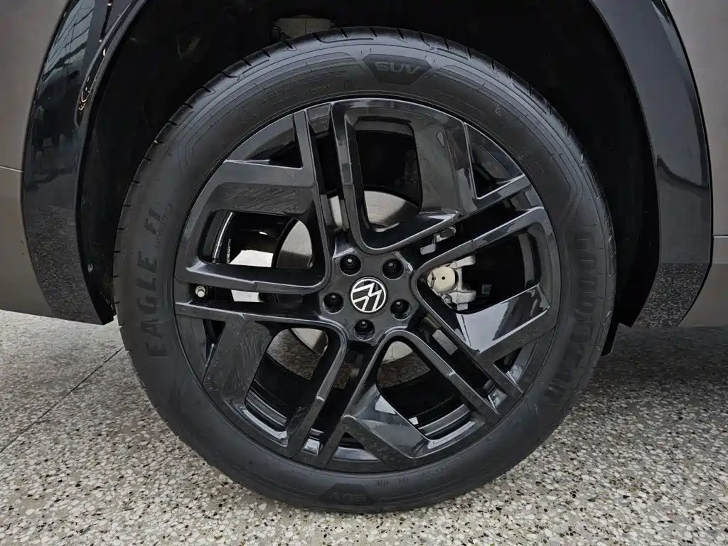 Volkswagen Teramont — миниатюра 6