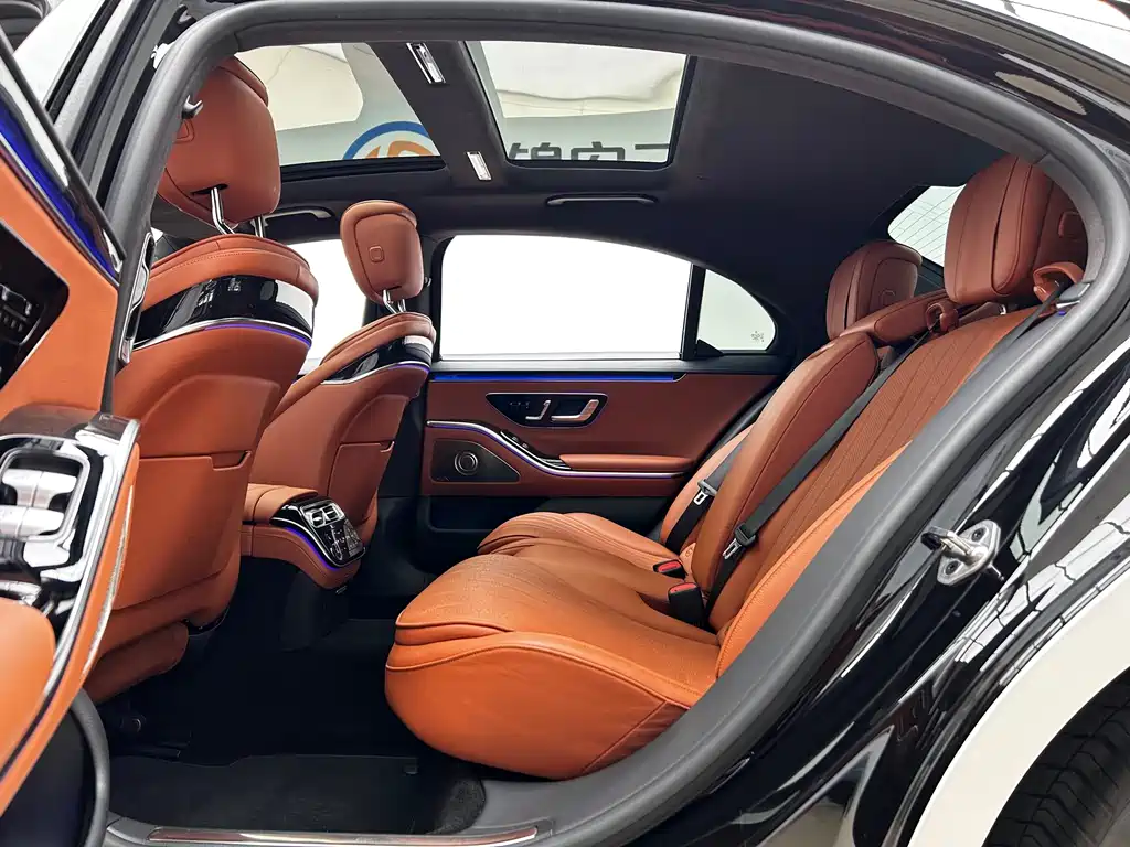 Mercedes-Benz S-Class — миниатюра 13
