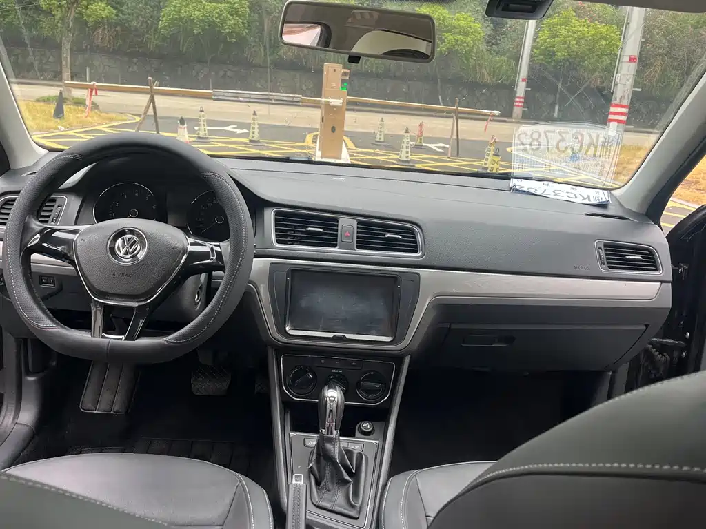 Volkswagen Lavida — миниатюра 12