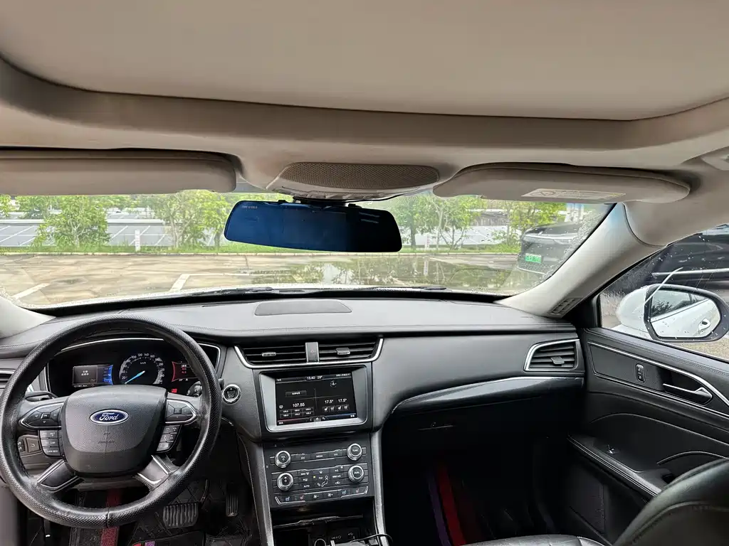 Ford Taurus — миниатюра 16