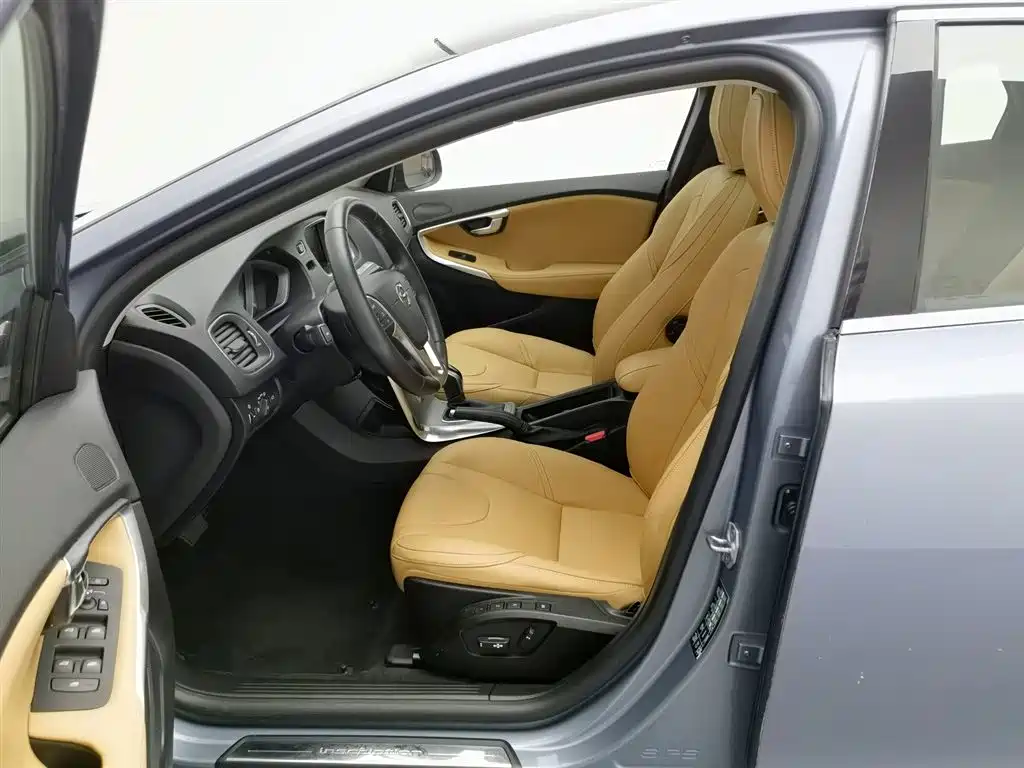 Volvo V40 2017 T3