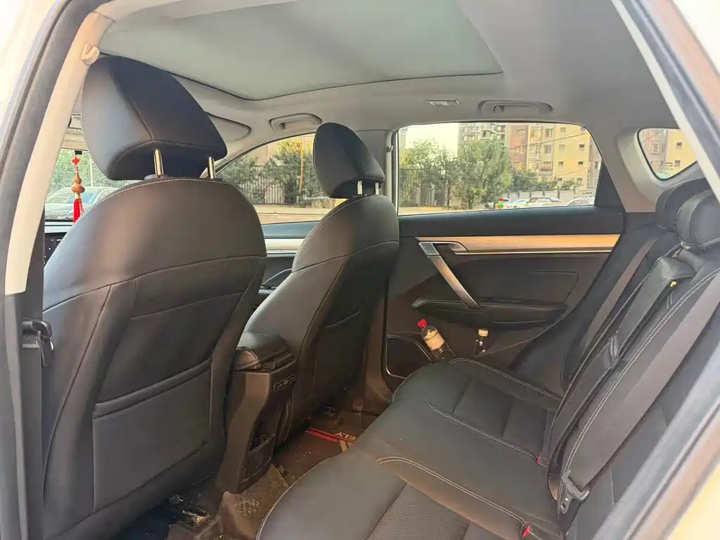 Geely Binyue — миниатюра 5