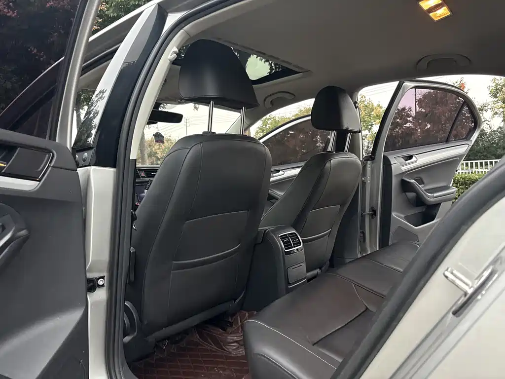 Volkswagen Sagitar — миниатюра 13