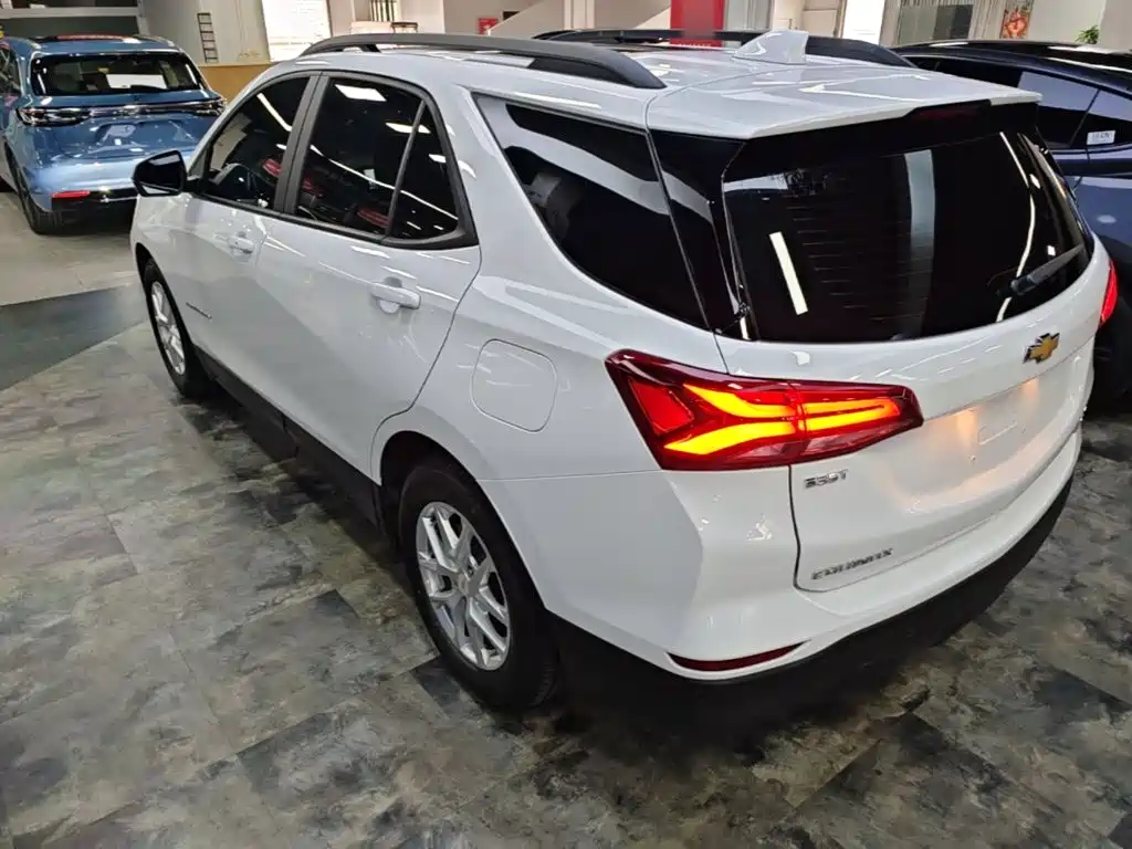 Chevrolet Equinox — миниатюра 5