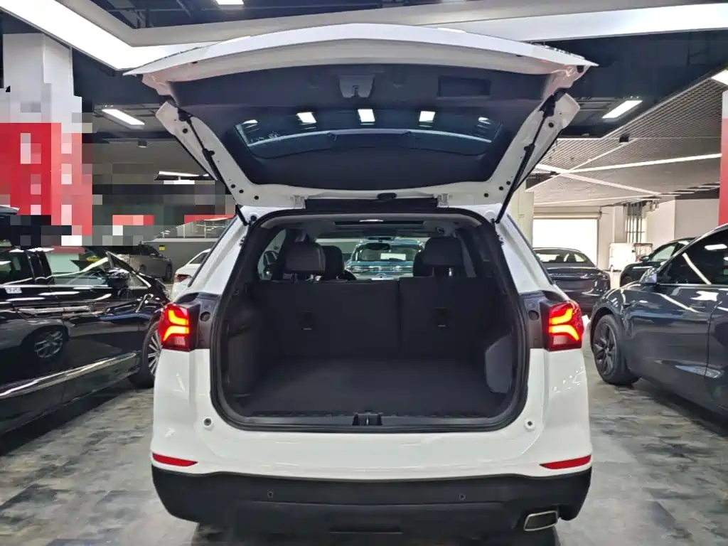 Chevrolet Equinox — миниатюра 19