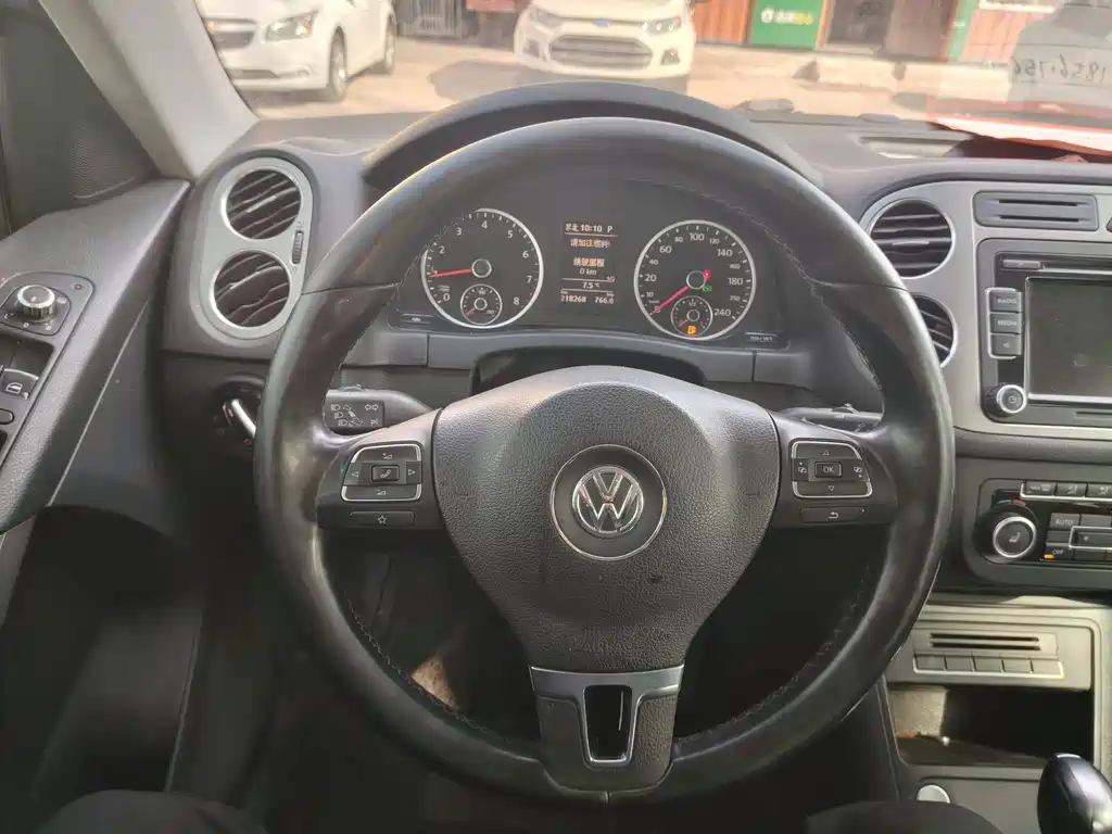 Volkswagen Tiguan 2012 1.8TSI AT