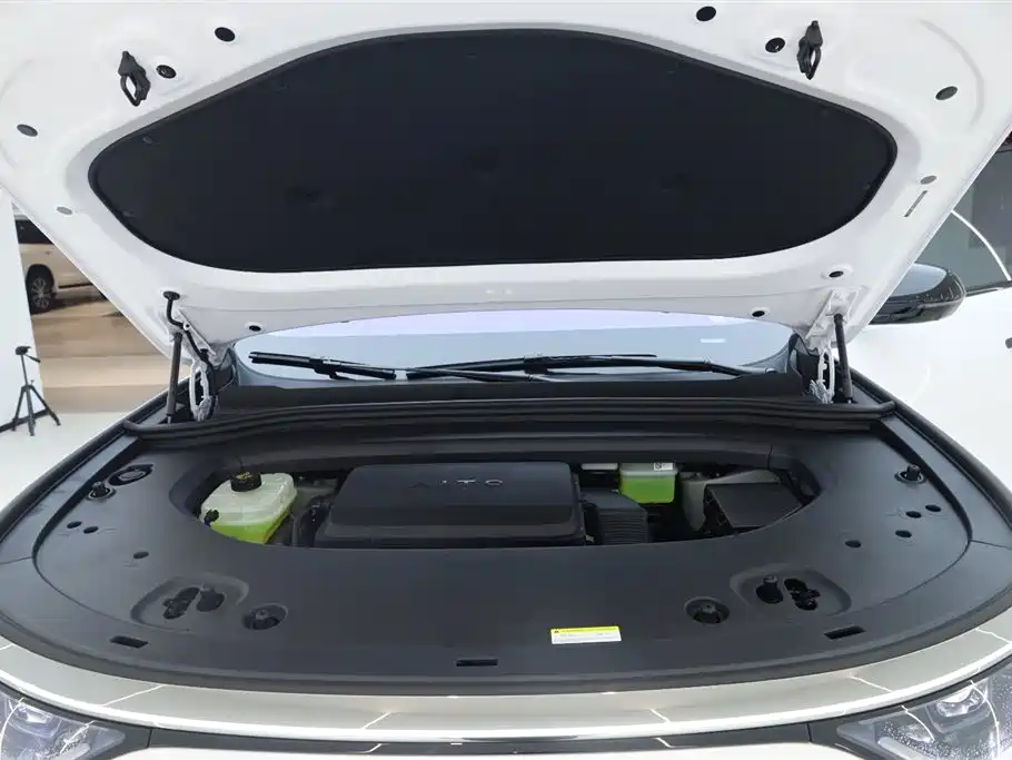 AITO ASK THE WORLD M8