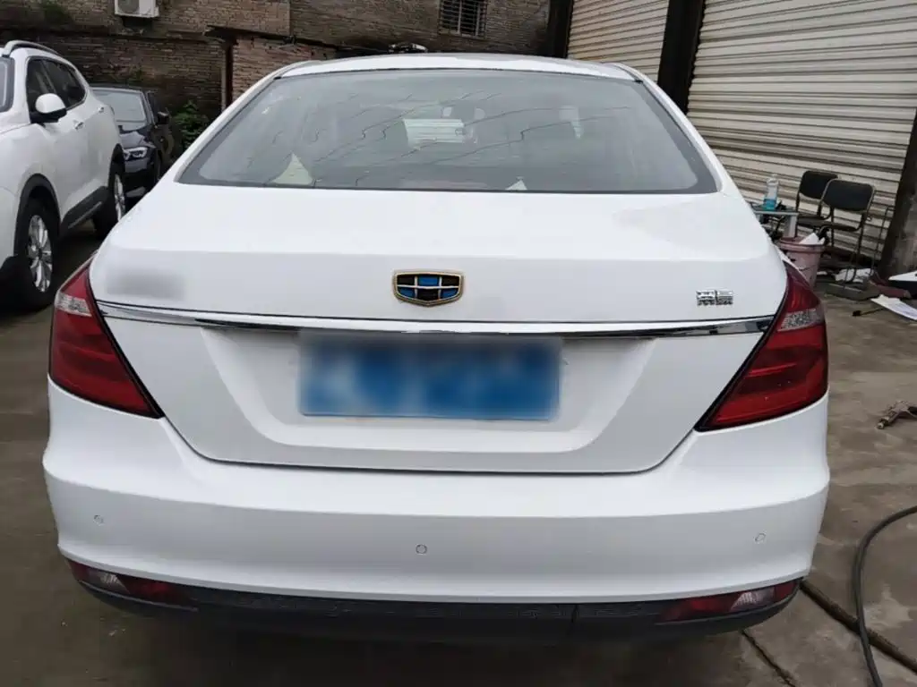 Geely Emgrand — миниатюра 6