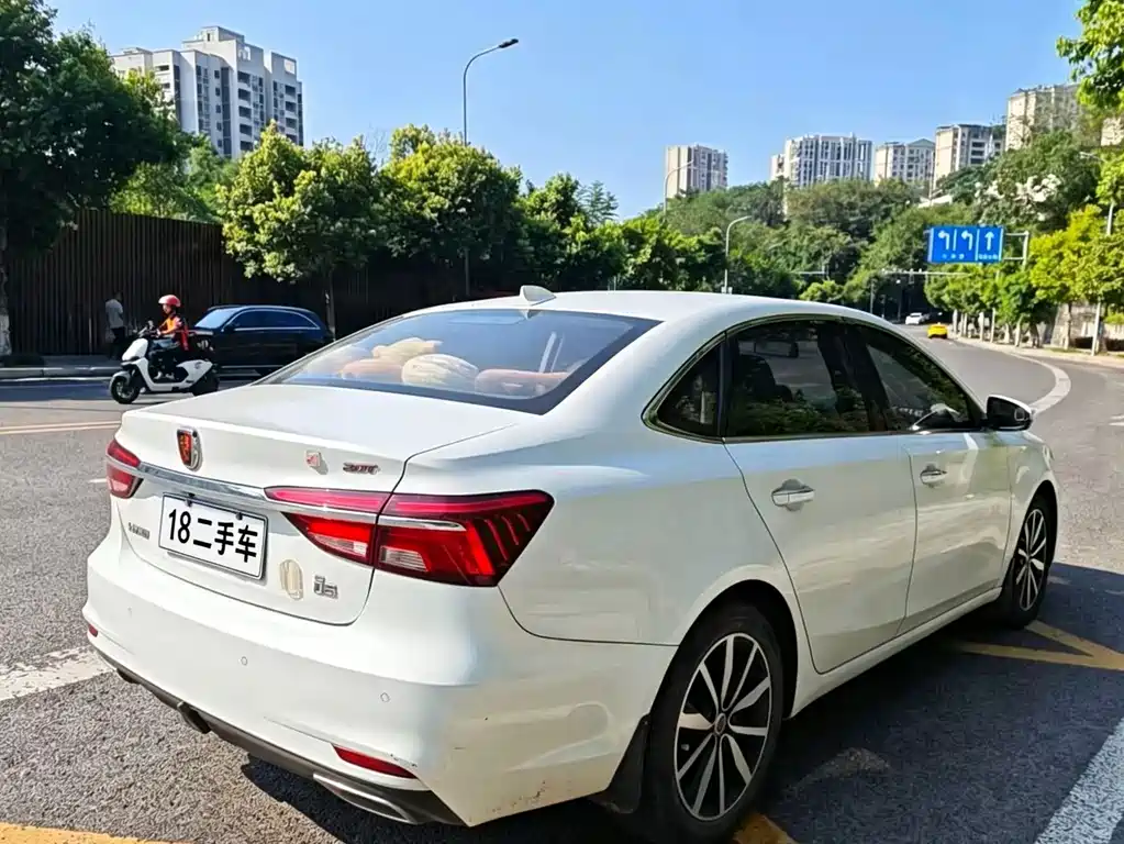Roewe Roewe i6 Classic — миниатюра 4