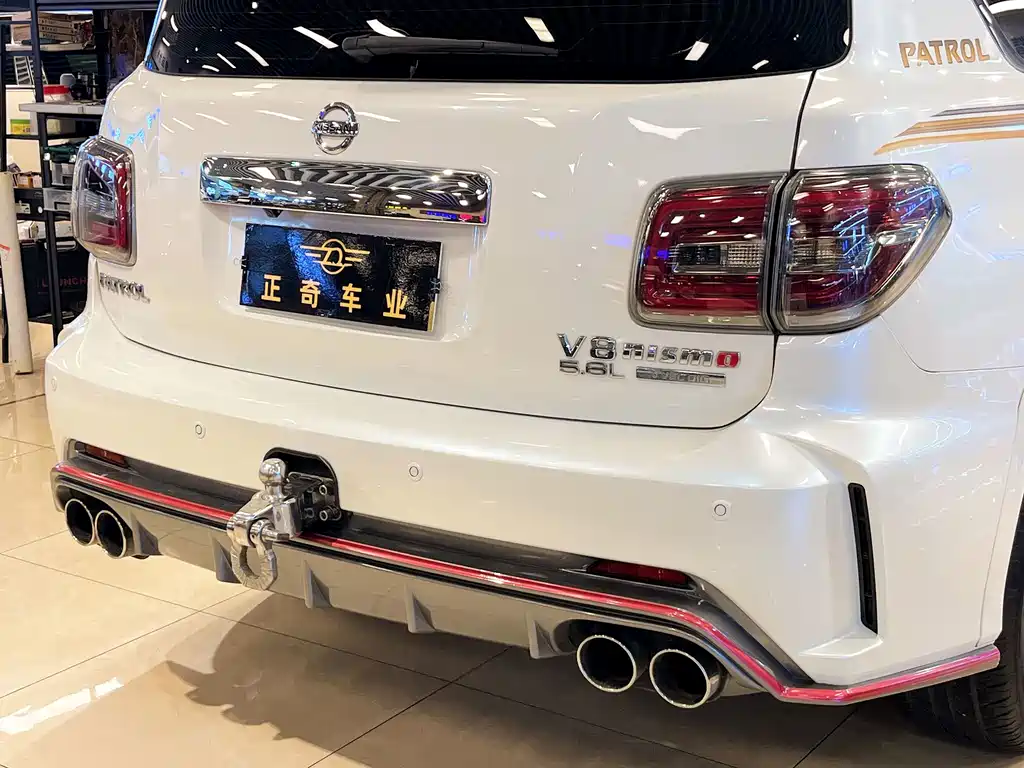 Nissan Patrol — миниатюра 6