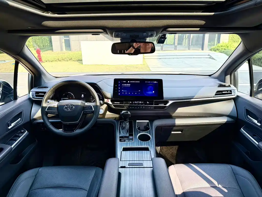 Toyota Sienna 2021 2.5L Luxury