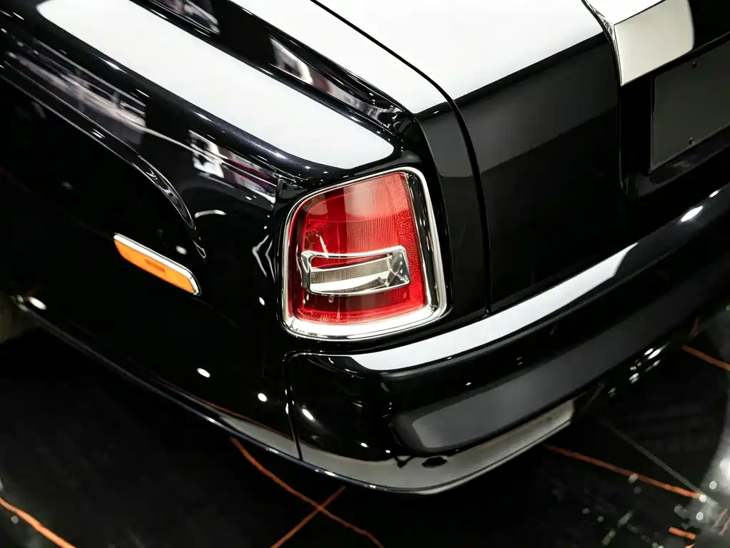 Rolls-Royce Phantom — миниатюра 8