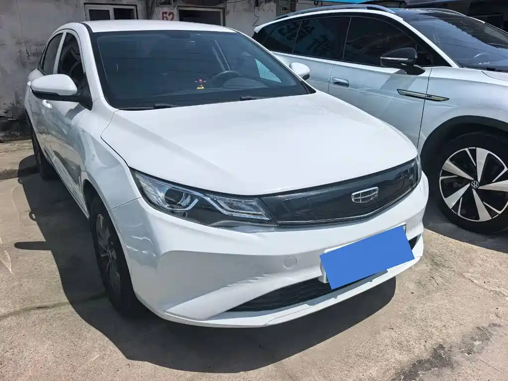 Geely Emgrand 2021 EV Pro