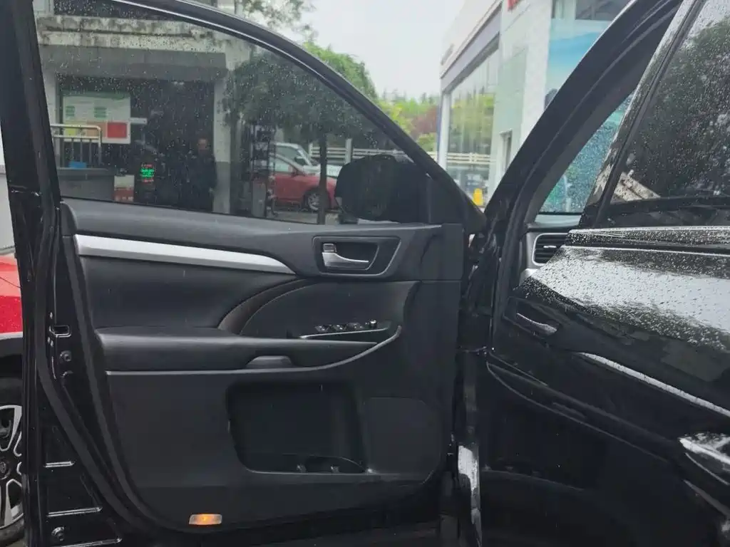 Toyota Highlander — миниатюра 6