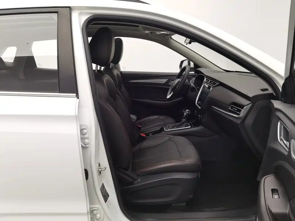 Roewe RX3 — миниатюра 23