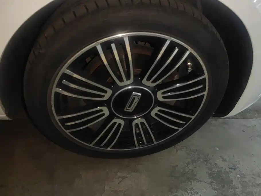 Qoros Qoros 3 — миниатюра 6