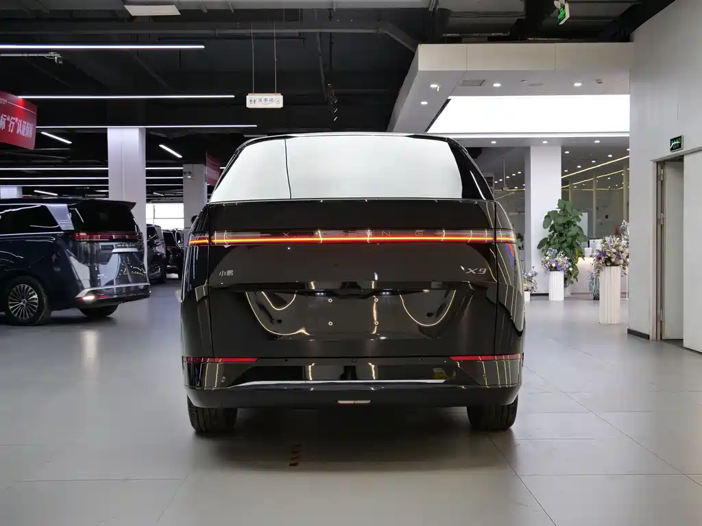 XIAOPENG X9