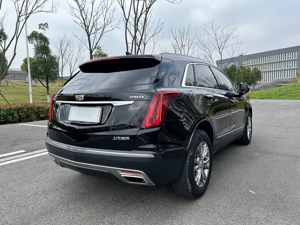 CADILLAC XT5