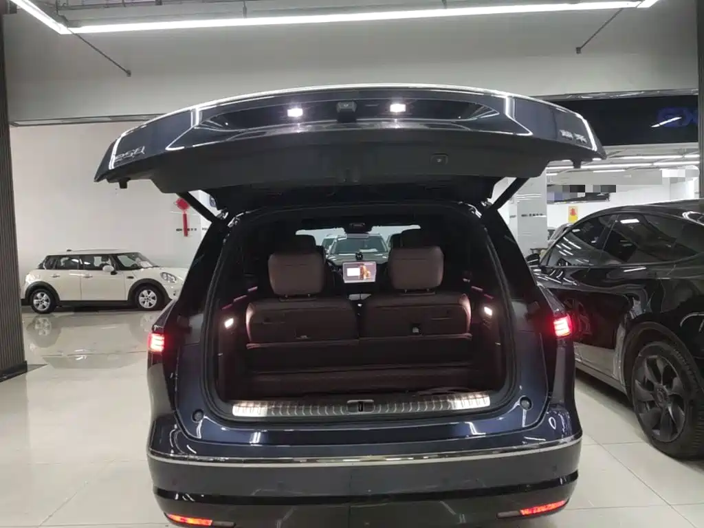 NIO ES8 — миниатюра 19