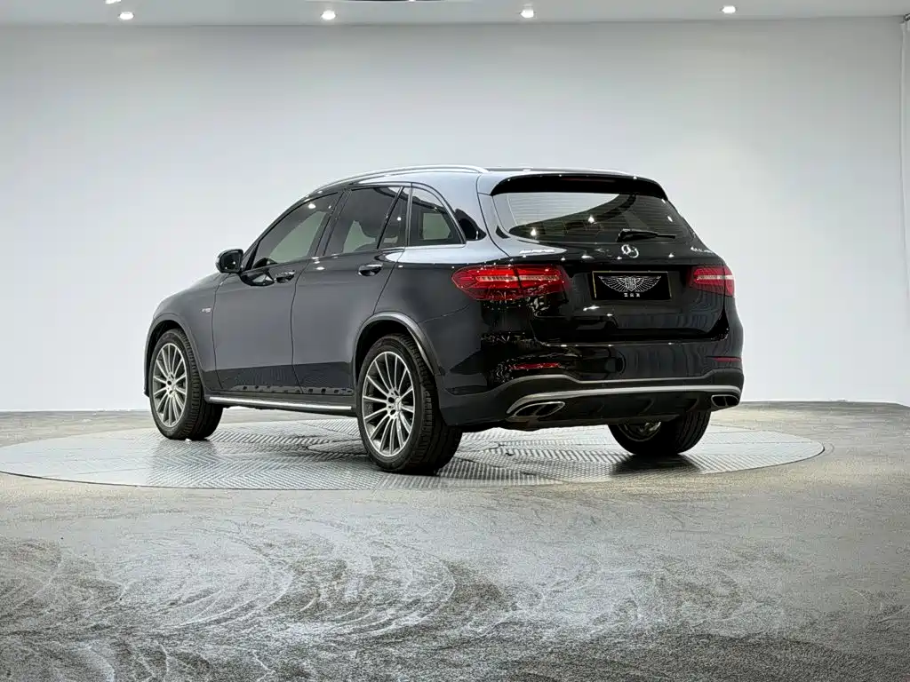 Mercedes-Benz GLC AMG — миниатюра 2