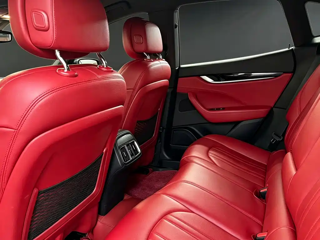 Maserati Levante — миниатюра 6
