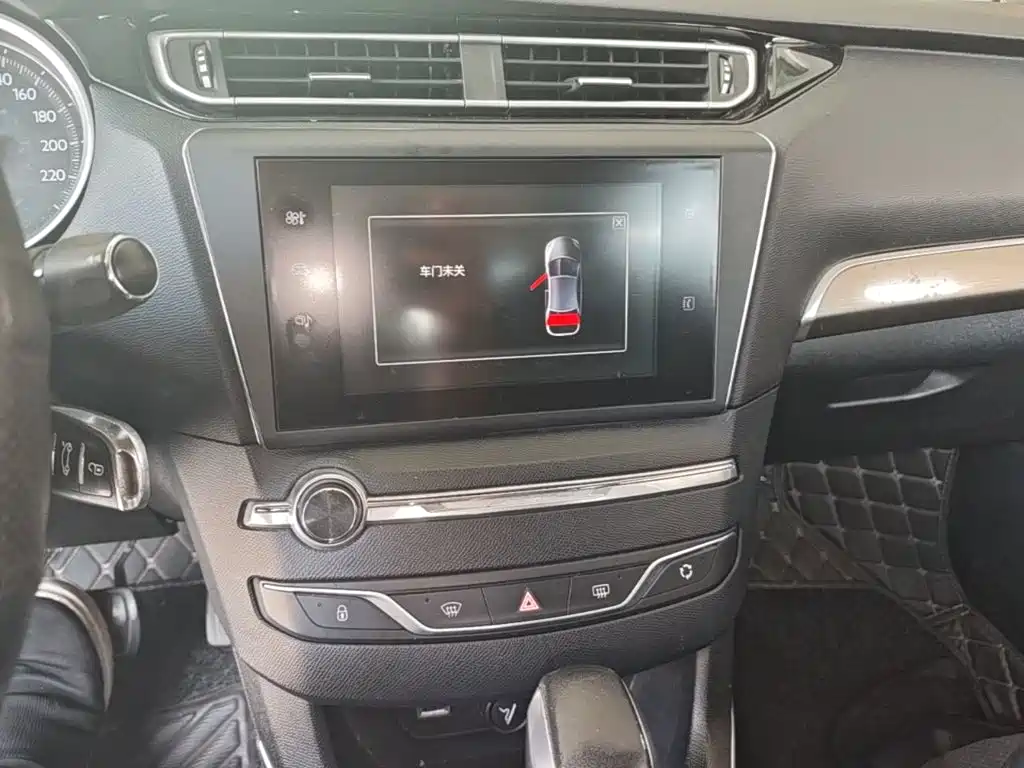 Peugeot 408 — миниатюра 13