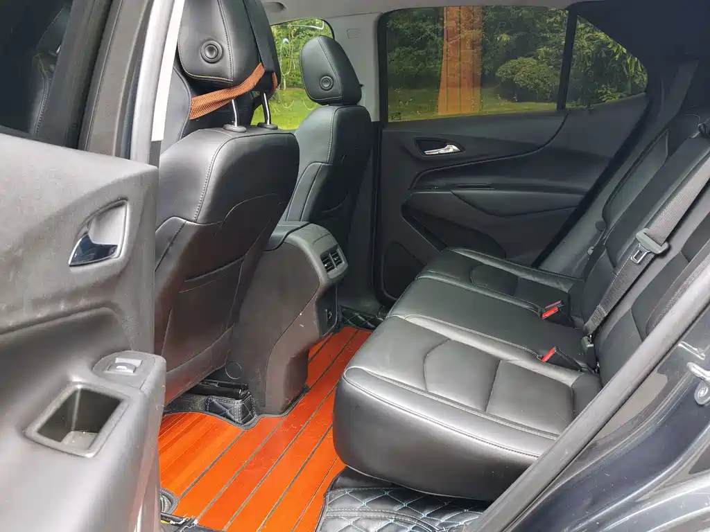 Chevrolet Equinox — миниатюра 9