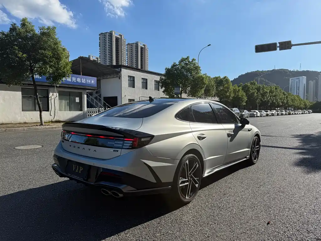 MODERN SONATA