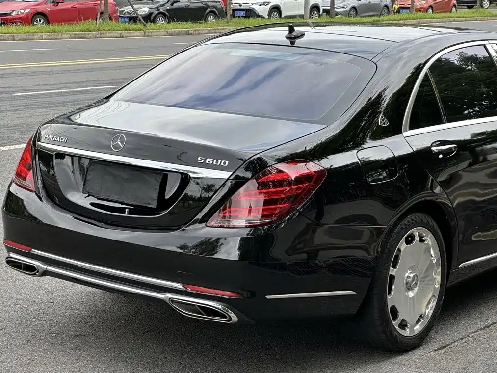 Mercedes-Benz S-Class — миниатюра 7