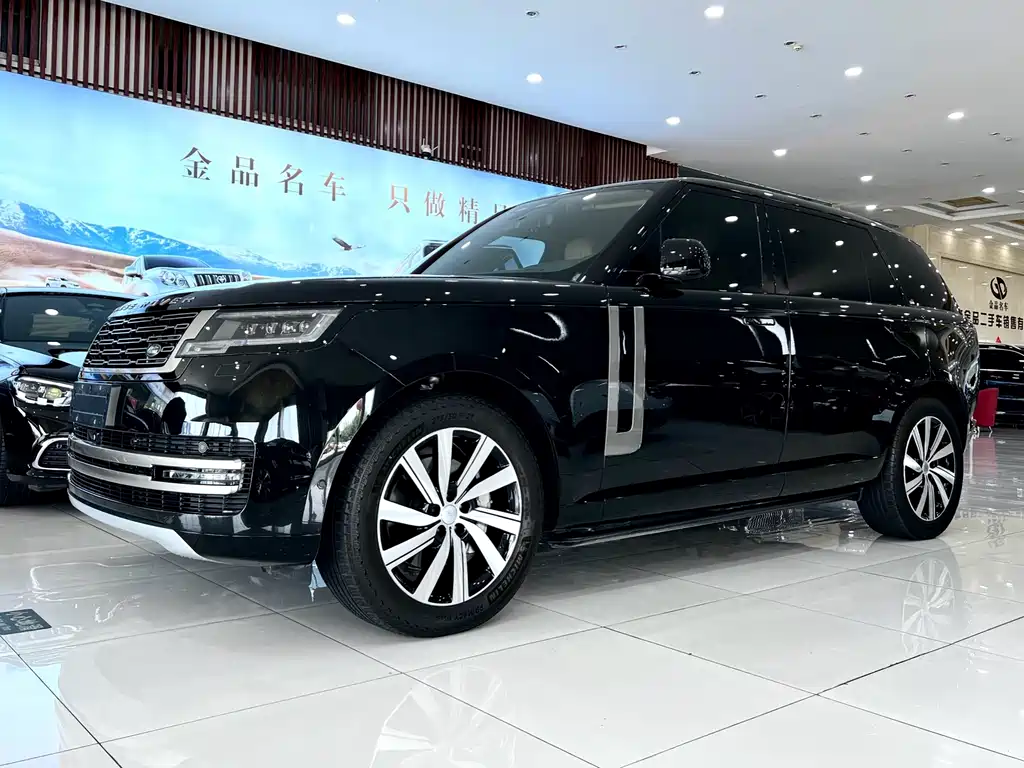 Land Rover Range Rover 2024 3.0 L6 400PS Long Wheelbase мест