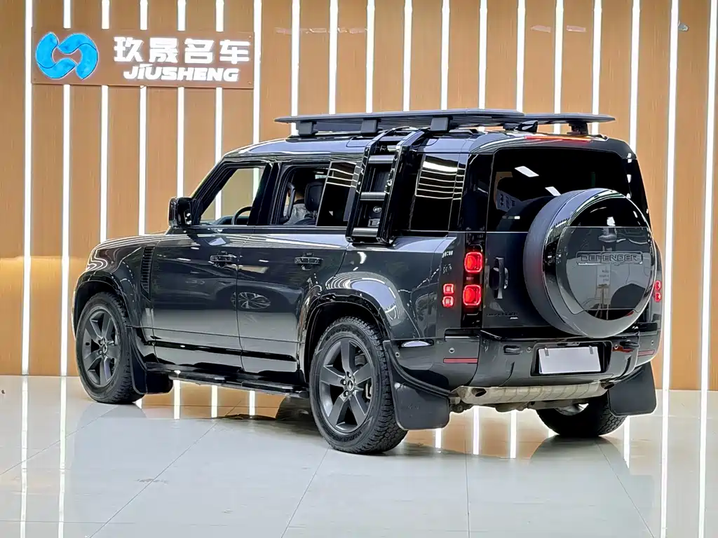 Land Rover Defender — миниатюра 19