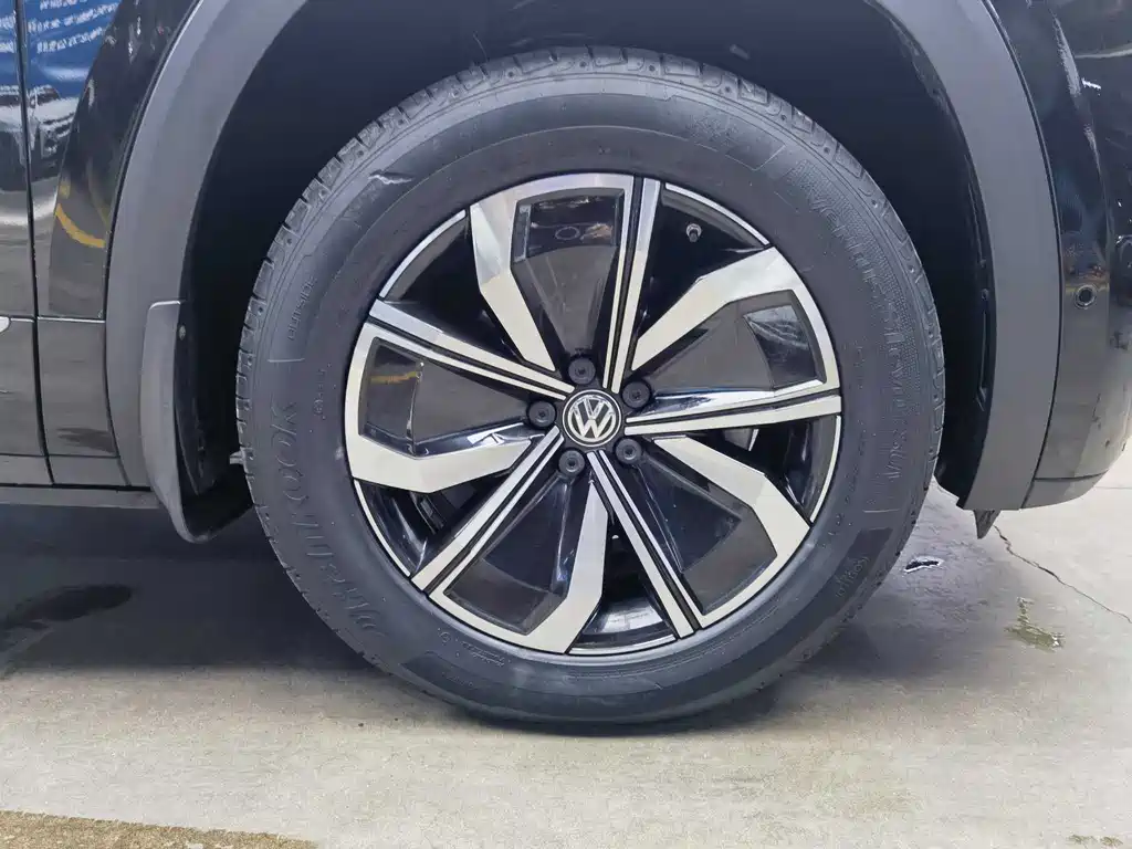 VOLKSWAGEN TOURANG