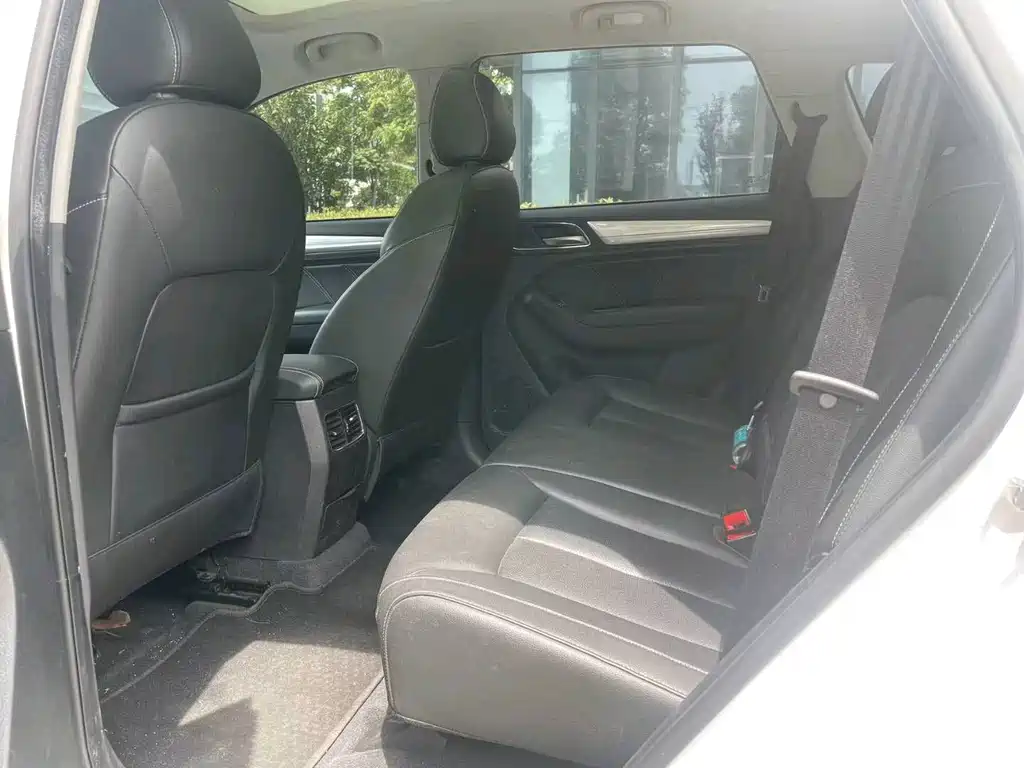 Roewe RX5 New Energy — миниатюра 7