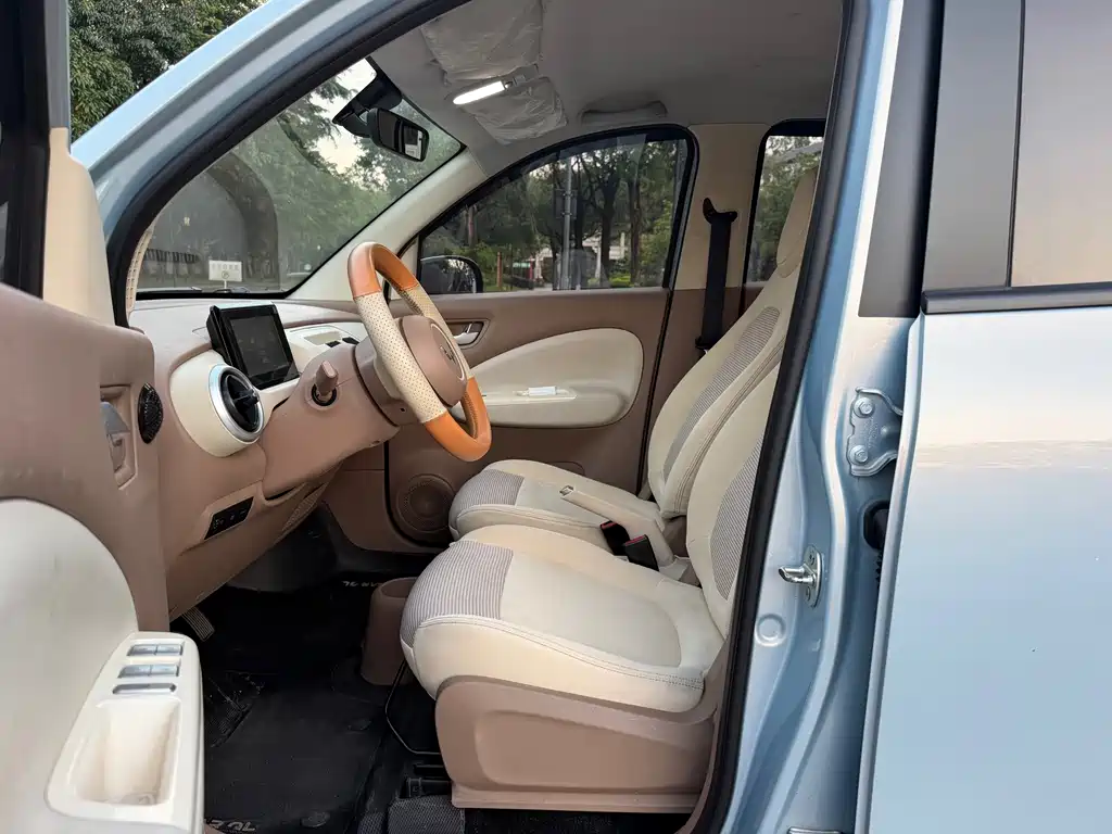 Wuling MINIEV — миниатюра 4