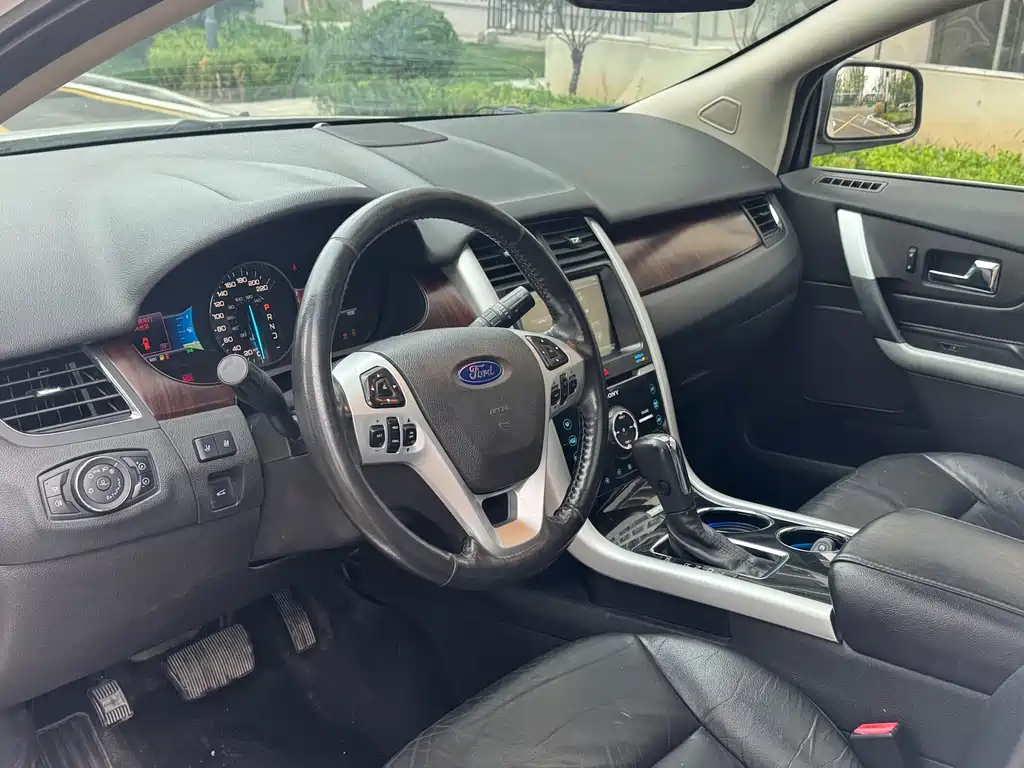 Ford Edge (Import) — миниатюра 7