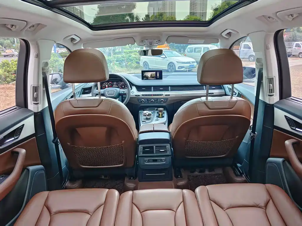 Audi Q7 — миниатюра 9