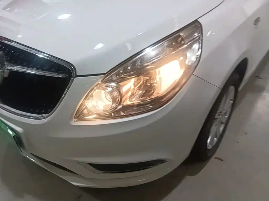 Buick GL8 — миниатюра 24