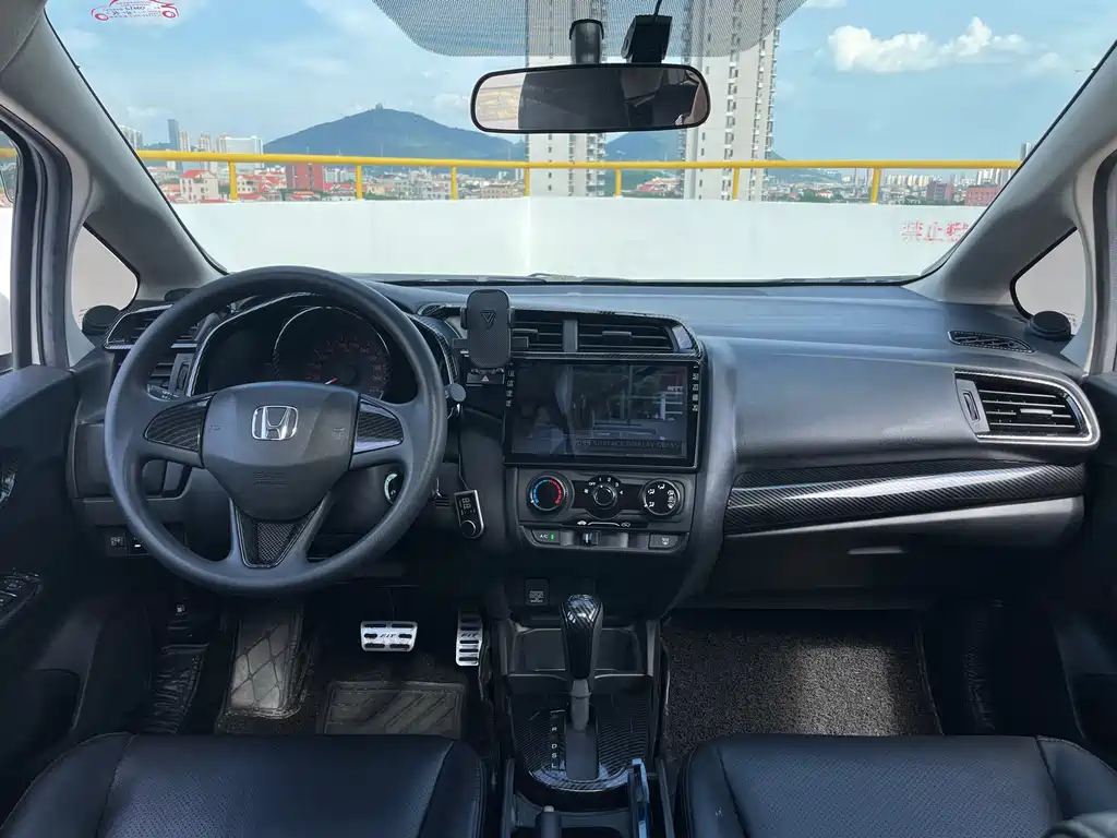 Honda Fit — миниатюра 9