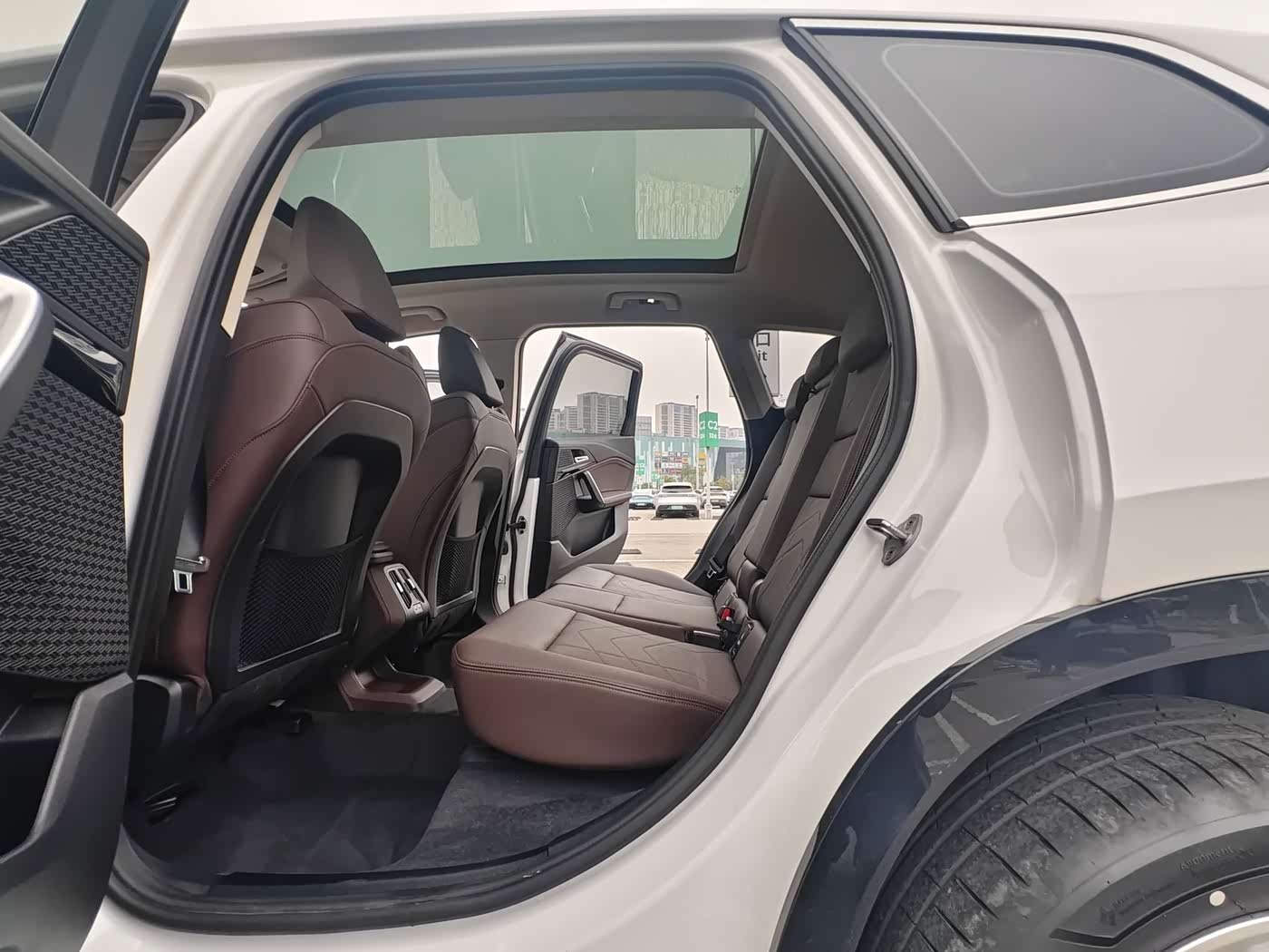 BMW X1 1.5 л 2023 г. Белый, пробег 28000 км