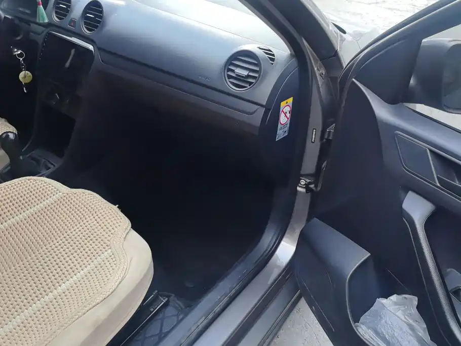 Volkswagen Jetta — миниатюра 8