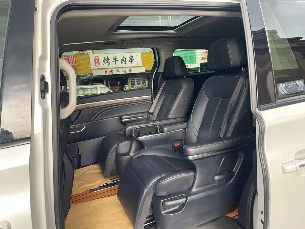 GAC M8 2021 390T Luxury