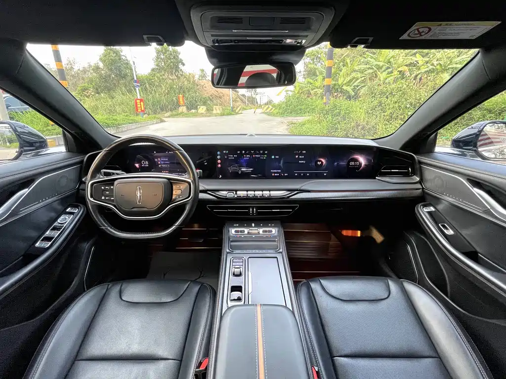 Lincoln Z 2022 i