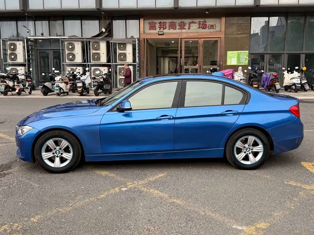 BMW 3 Series — миниатюра 3
