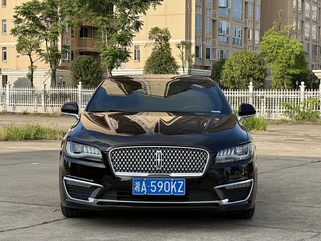Lincoln MKZ 2019 2.0T Premium V