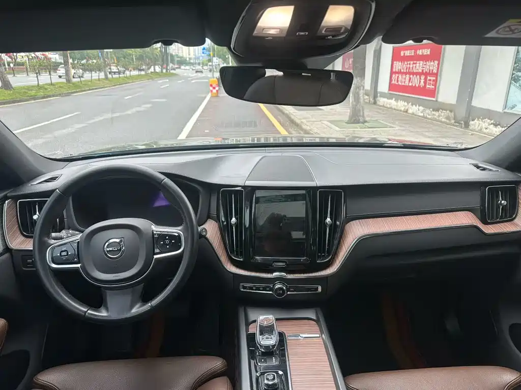 Volvo XC60 — миниатюра 8
