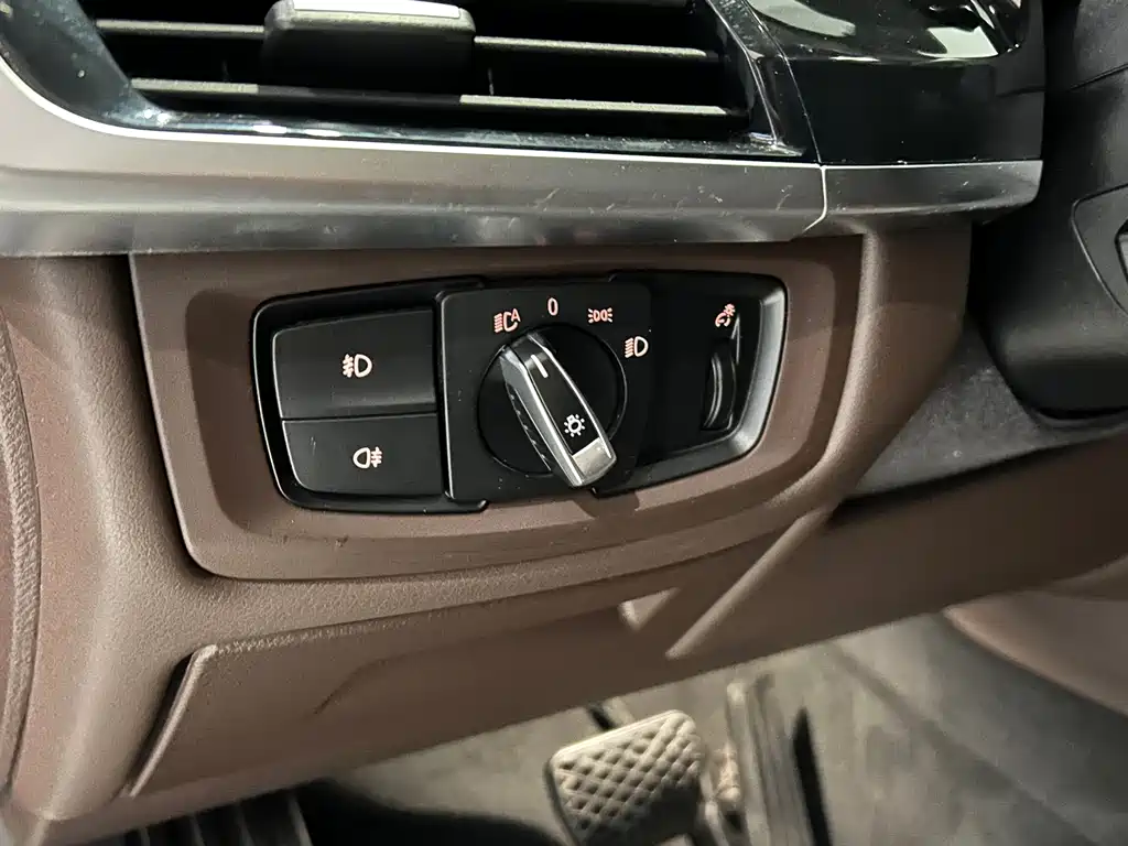 BMW X5 (Import) — миниатюра 7